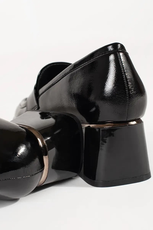 Stivaletti neri con tacco