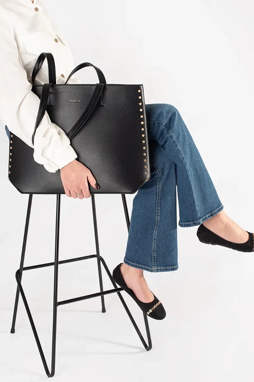 Grande borsa shopper nera con borchie