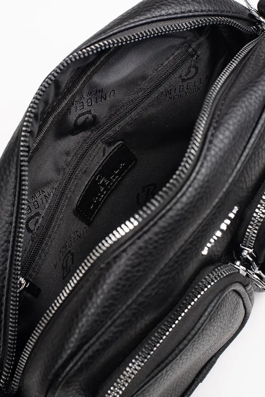 Piccola borsa nera con tasche