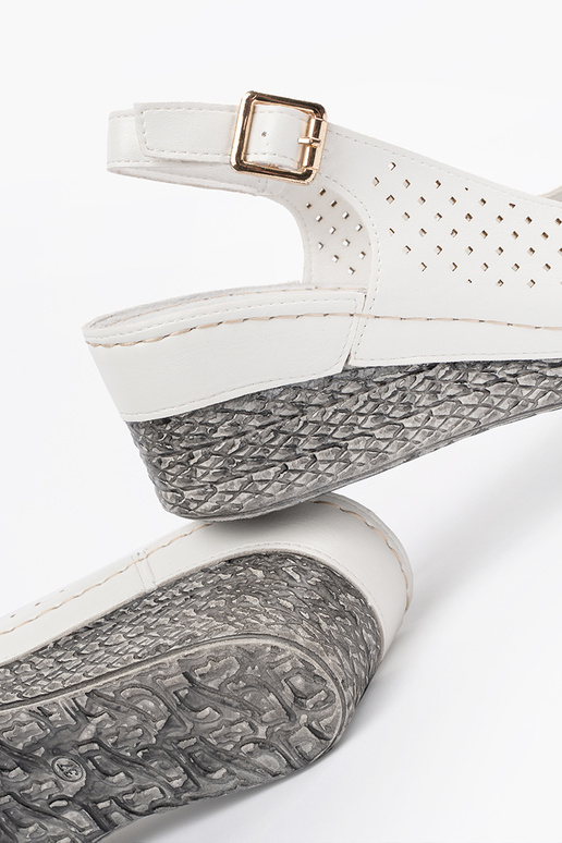 Sandali traforati bianchi Sandali traforati bianchi