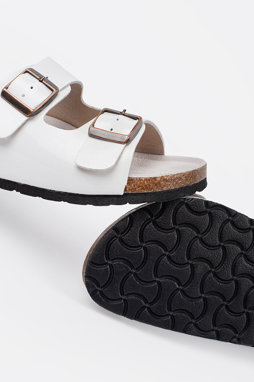 Ciabatte bianche a suola piatta