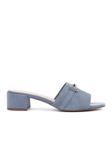 Pantofole blu con tacco...