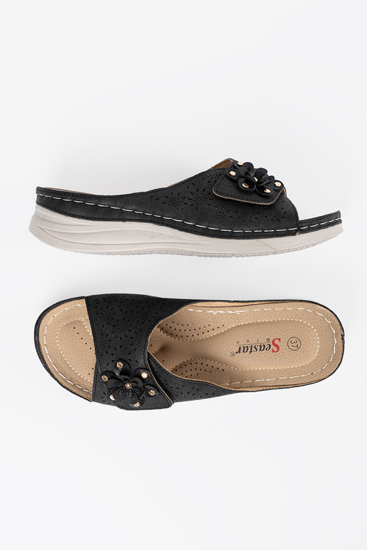 Pantofole da donna con fiori... Pantofole da donna con fiori...