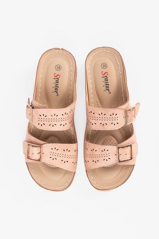 Sandali su bassa piattaforma con... Sandali su bassa piattaforma con...