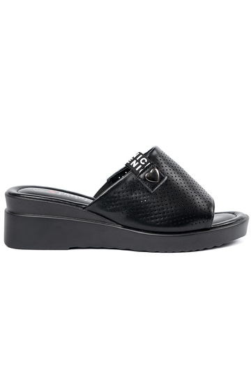 Pantofole traforate con...