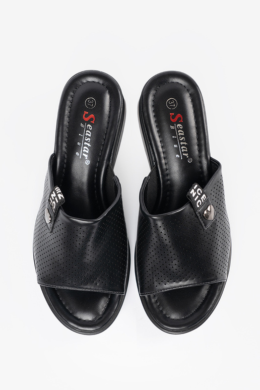 Pantofole traforate con piattaforma nere Pantofole traforate con piattaforma nere