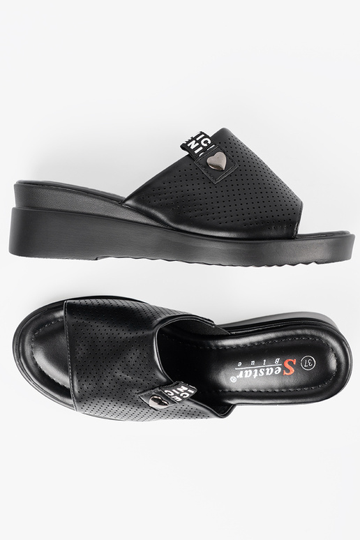 Pantofole traforate con piattaforma nere Pantofole traforate con piattaforma nere