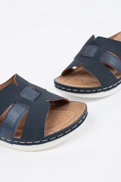 Pantofole comode con zeppa bassa blu Pantofole comode con zeppa bassa blu