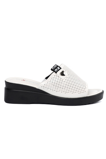 Pantofole traforate con...