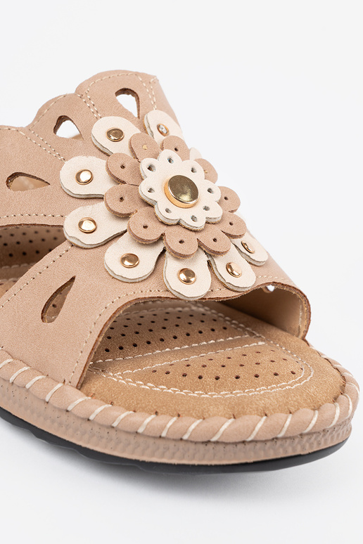 Pantofole da donna con fiori... Pantofole da donna con fiori...