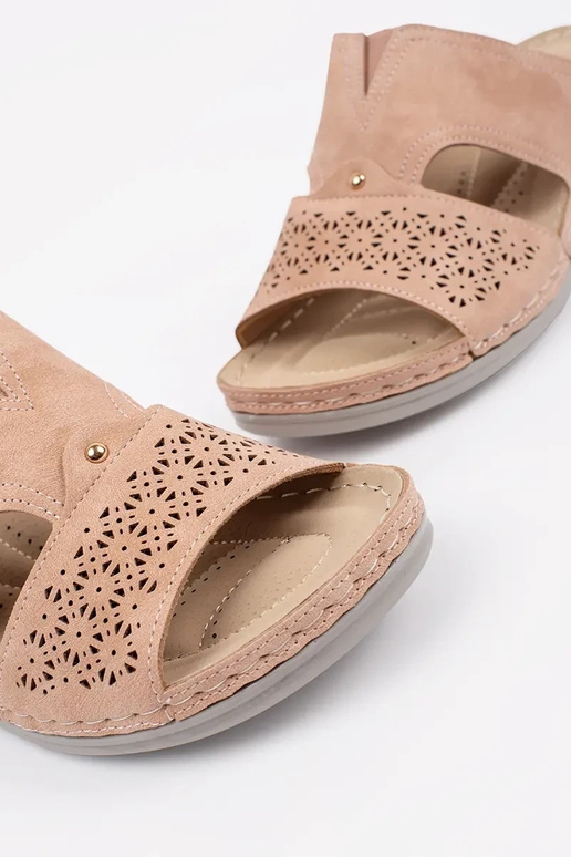 Pantofole con zeppa bassa color rosa...