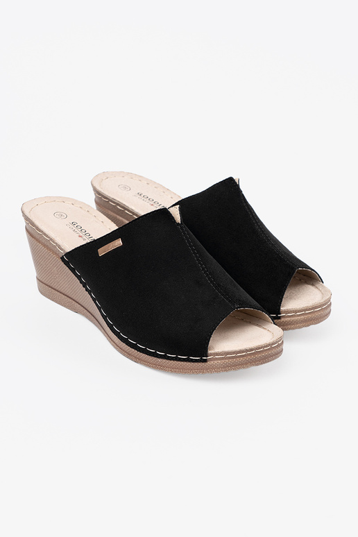 Ciabatte da donna con piattaforma nere Ciabatte da donna con piattaforma nere