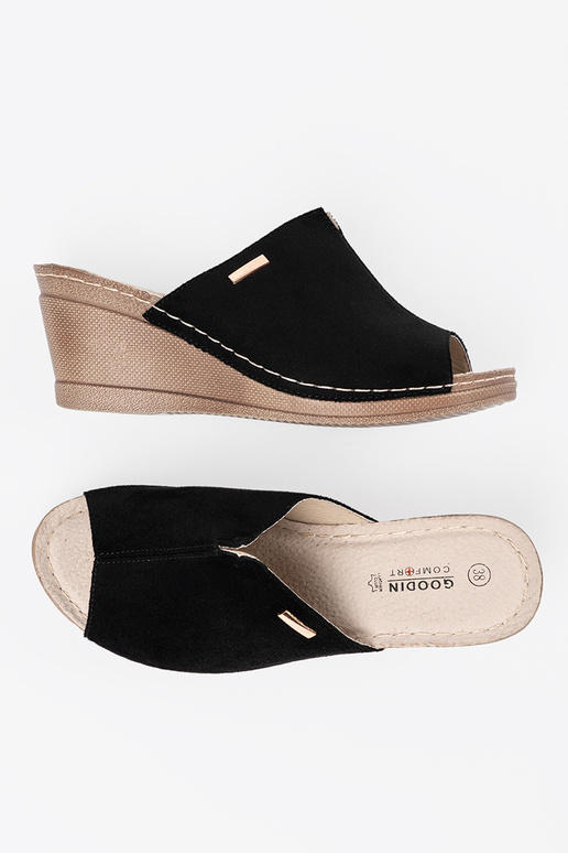 Ciabatte da donna con piattaforma nere Ciabatte da donna con piattaforma nere