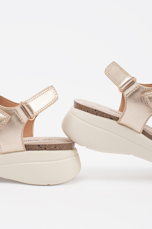 Sandali comodi da donna dorati