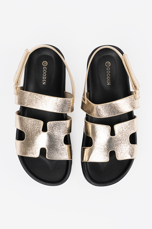 Sandali classici con platform dorati Sandali classici con platform dorati