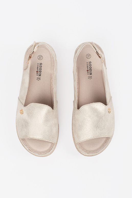 Sandali color oro con soletta in pelle Sandali color oro con soletta in pelle