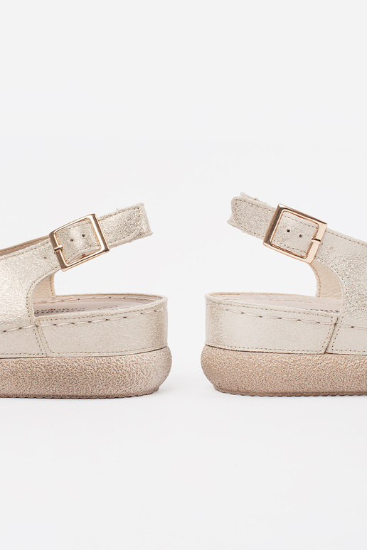 Sandali color oro con soletta in pelle Sandali color oro con soletta in pelle