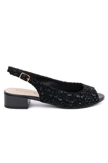 Sandali neri a tacco basso...