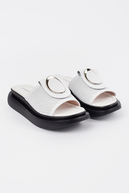 Pantofole comode bianche e nere con...