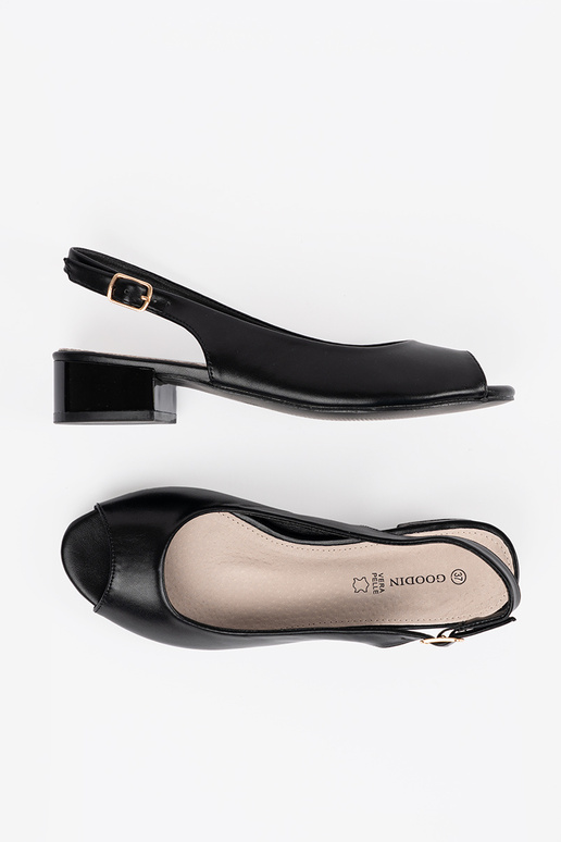 Sandali eleganti neri a tacco basso Sandali eleganti neri a tacco basso