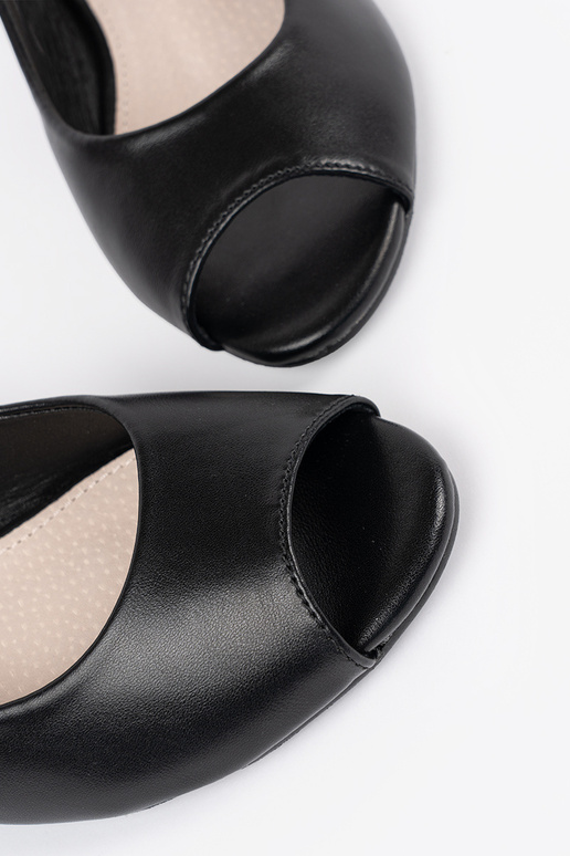 Sandali eleganti neri a tacco basso Sandali eleganti neri a tacco basso