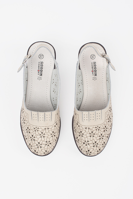 Sandali color sabbia con tacco basso