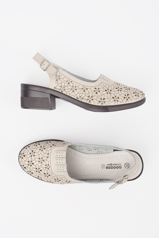 Sandali color sabbia con tacco basso