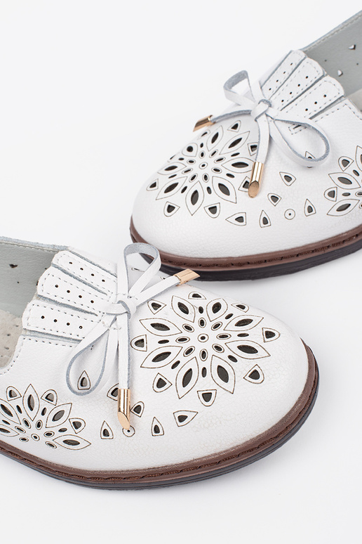 Mocassini traforati color sabbia