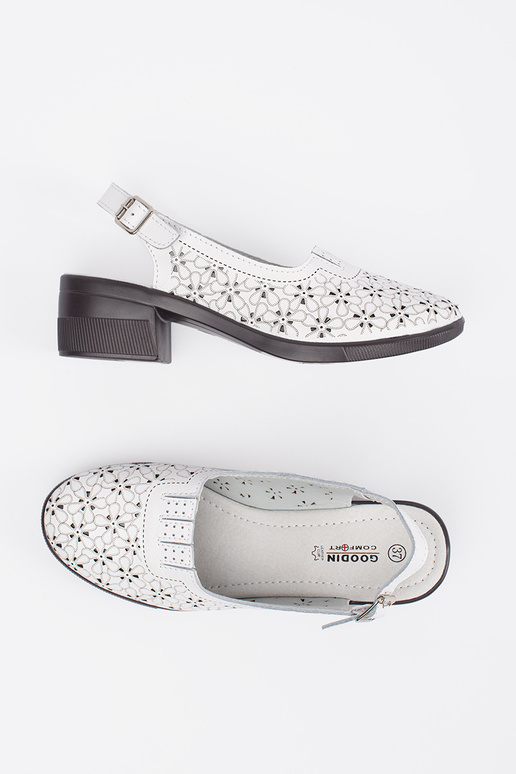 Sandali bianchi con tacco basso Sandali bianchi con tacco basso