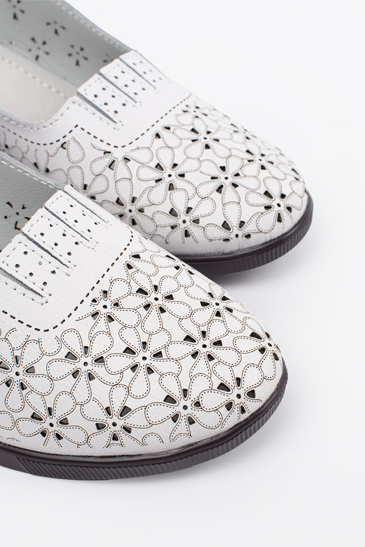 Sandali bianchi con tacco basso Sandali bianchi con tacco basso