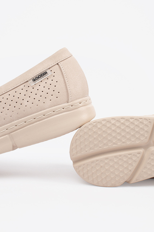 Basutës con piattaforma color nero...