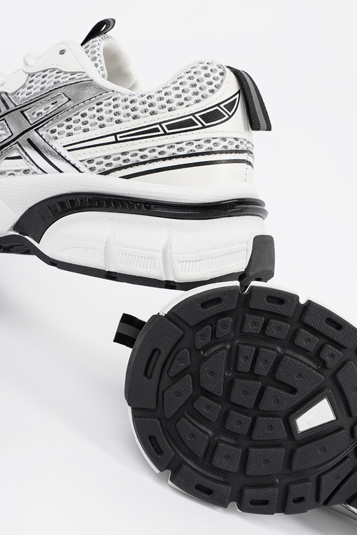 Scarpe sportive bianche e nere da...