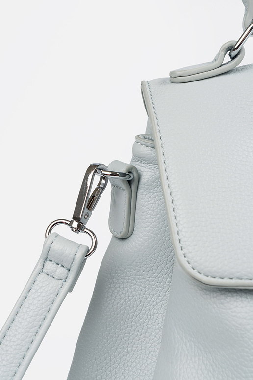 Borsa blu con manico