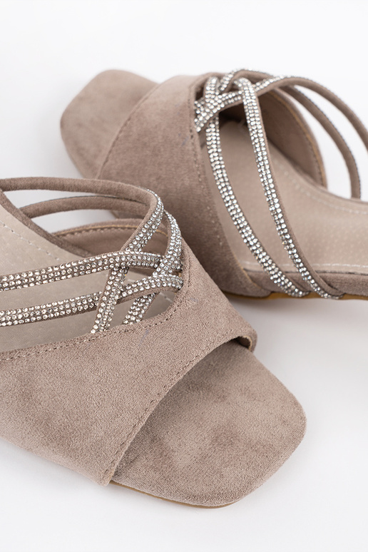 Sandali da donna color sabbia in... Sandali da donna color sabbia in...