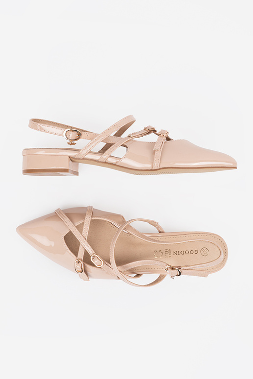 Décolleté laccate color sabbia per... Décolleté laccate color sabbia per...