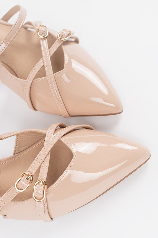 Décolleté laccate color sabbia per... Décolleté laccate color sabbia per...