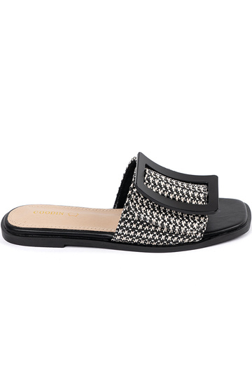 Pantofole piatte bianche e...