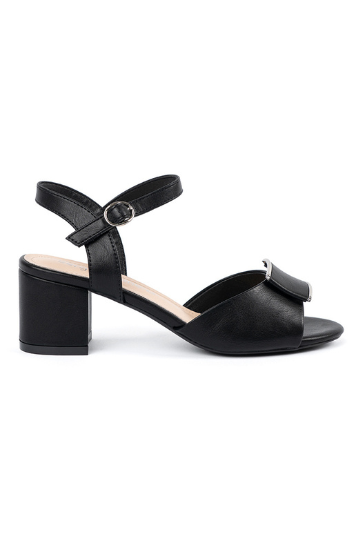 Sandali da donna con tacco e apertura... Sandali da donna con tacco e apertura...