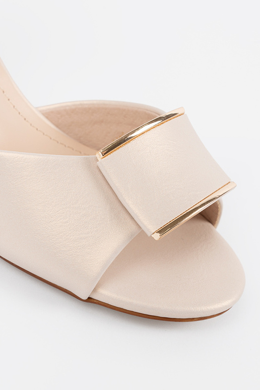 Sandali da donna marroni a suola...