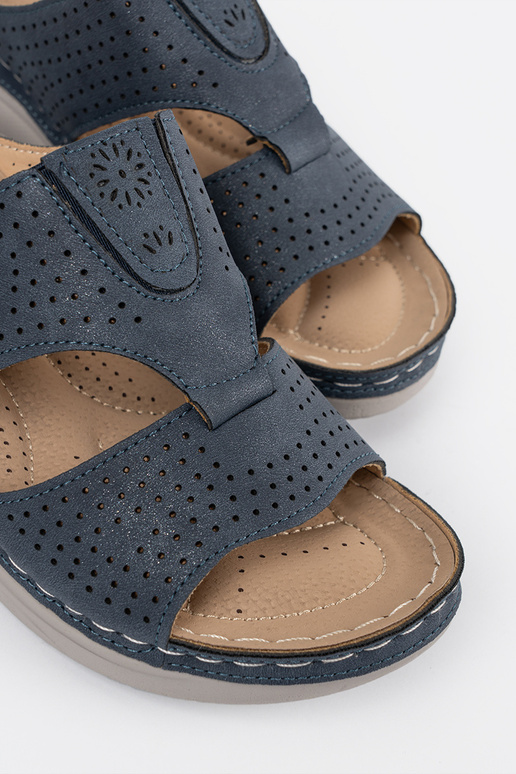 Ciabatte comode con accessori blu