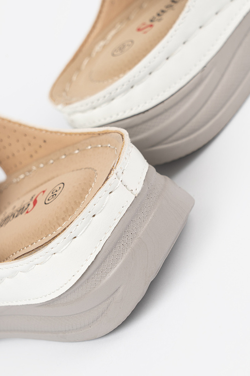 Ciabatte comode con accessori bianche Ciabatte comode con accessori bianche