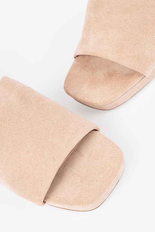 Ciabatte donna con tacco alto color... Ciabatte donna con tacco alto color...