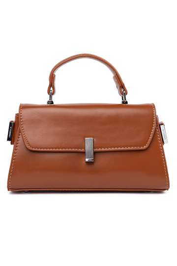 Piccola borsa color sabbia...