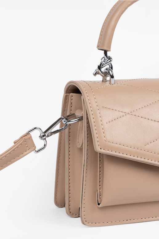 Borsa color avorio poco elegante con...