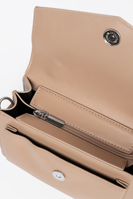 Borsa color avorio poco elegante con...