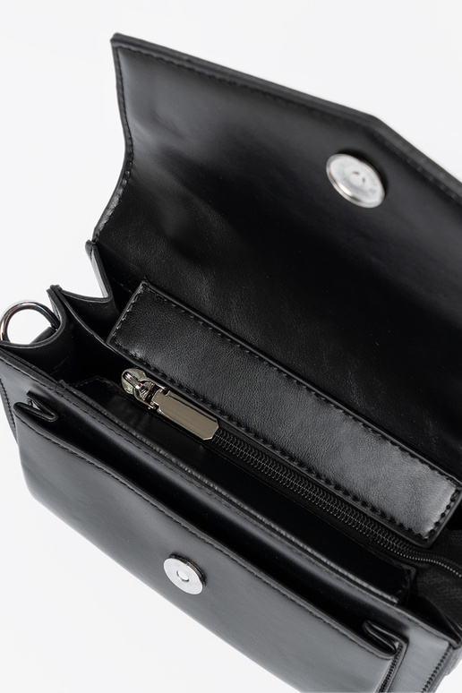 Borsa nera poco elegante con manico e...