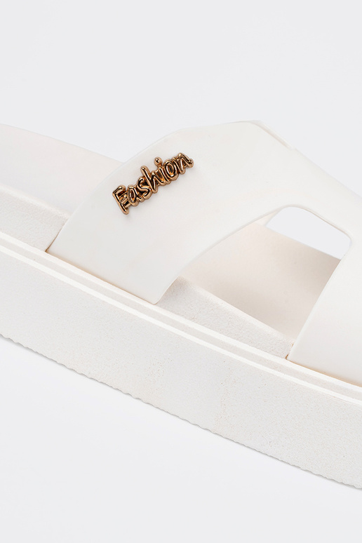 Pantofole donne Colore bianco con una... Pantofole donne Colore bianco con una...