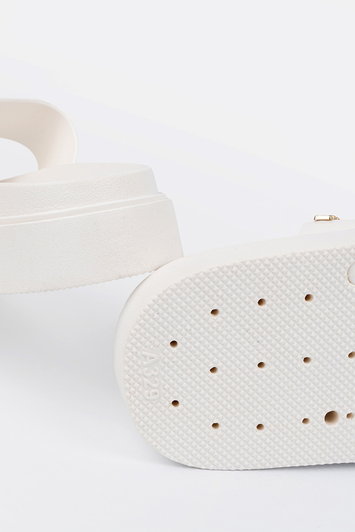 Pantofole donne Colore bianco con una... Pantofole donne Colore bianco con una...