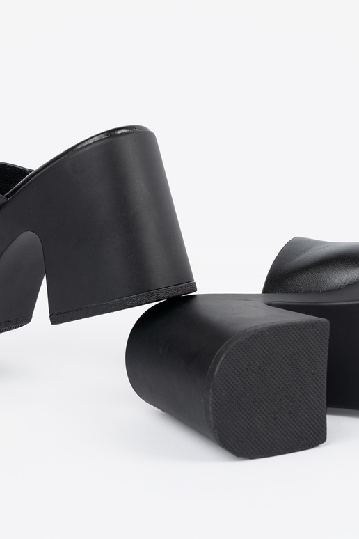 colore nero Pantofole sul tallone