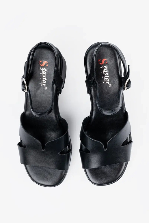 Sandali neri con tacco